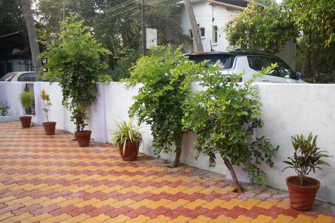 The Sovereign Villa Кандолим Екстериор снимка